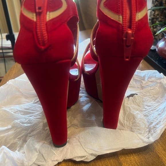 Red Liliana faux suede heels New Without Box - Picture 8 of 8